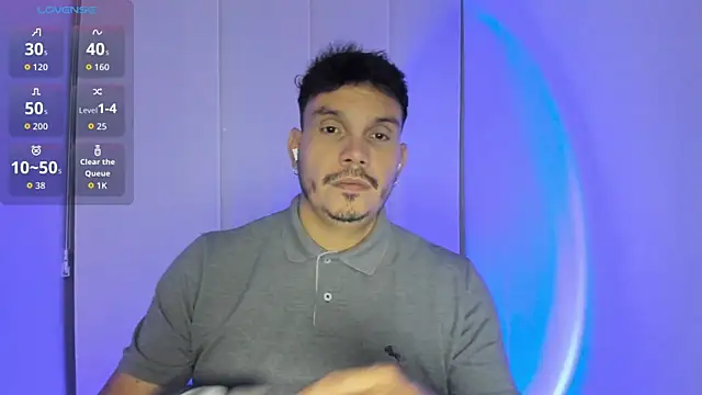 Snapshot of alejandro_stark chatting on 09/28/25, 04:18 alejandro stark online show from 09/28/25, 04:18