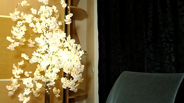 Mika Gold online show from 12/25/24, 02:45