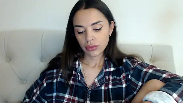 Snapshot of Mika_Gold chatting on 10/09/25, 05:33 Mika Gold online show from 10/09/25, 05:33