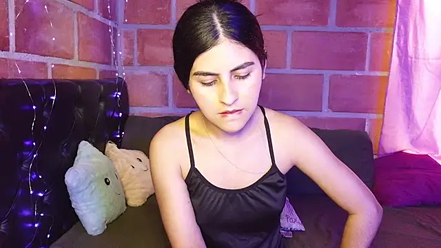 Nathacha online show from 06/26/26, 11:09