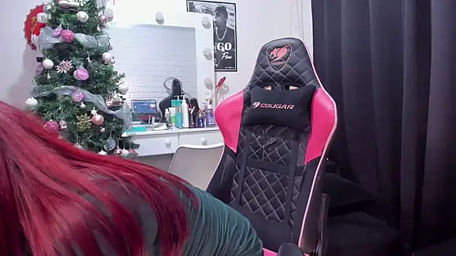 Snapshot of Cat_x1 chatting on 12/25/24, 06:52 Cat x1 online show from 12/25/24, 06:52