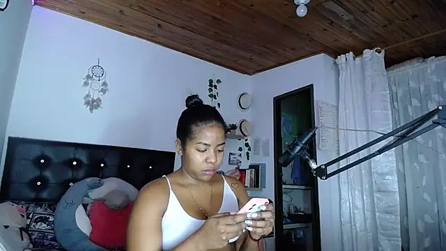 samanthaabloom online show from 12/08/24, 11:40