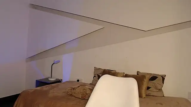 Snapshot of hot_little_bunny chatting on 09/26/25, 08:46 hot little bunny online show from 09/26/25, 08:46