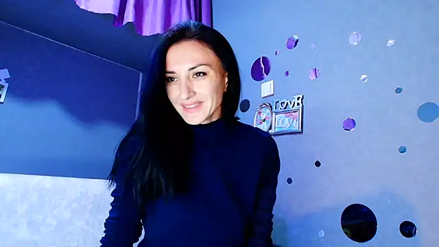 Snapshot of Siaconna chatting on 11/19/25, 06:35 Siaconna online show from 11/19/25, 06:35