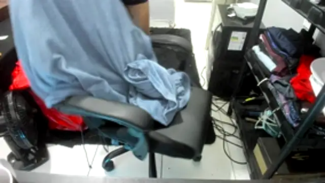 Snapshot of Novin18RJ chatting on 03/11/26, 12:33 Novin18RJ online show from 03/11/26, 12:33