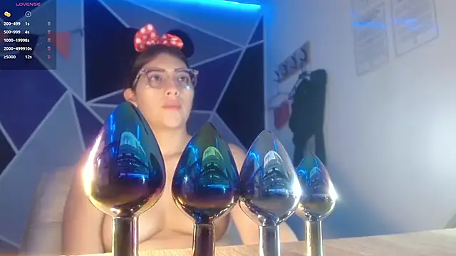 Snapshot of DaMikaela_ chatting on 10/09/25, 07:34 DaMikaela online show from 10/09/25, 07:34