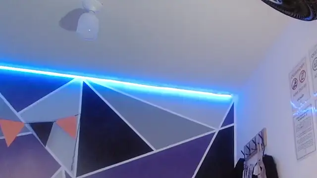 Snapshot of DaMikaela_ chatting on 10/23/25, 06:50 DaMikaela online show from 10/23/25, 06:50