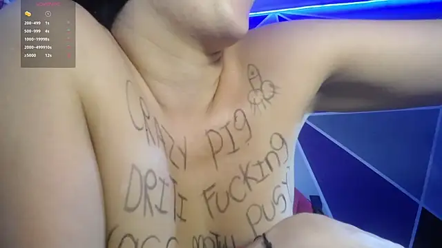 Snapshot of DaMikaela_ chatting on 11/15/25, 06:59 DaMikaela online show from 11/15/25, 06:59