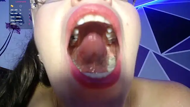 Snapshot of DaMikaela_ chatting on 11/27/25, 07:05 DaMikaela online show from 11/27/25, 07:05