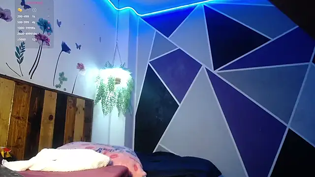 Snapshot of DaMikaela_ chatting on 11/30/25, 02:21 DaMikaela online show from 11/30/25, 02:21