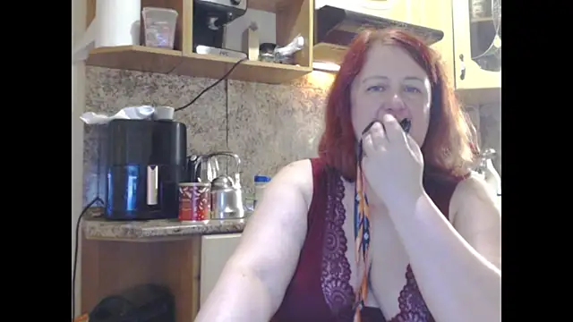 NikolRedMilf online show from 06/05/26, 10:15
