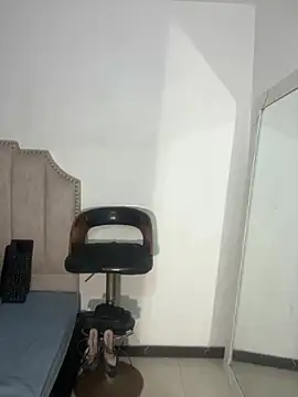 LiraRusso online show from 07/16/26, 11:44