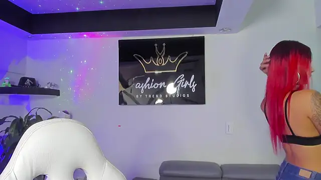 Snapshot of CinthiaCollins chatting on 02/26/25, 04:45 CinthiaCollins online show from 02/26/25, 04:45