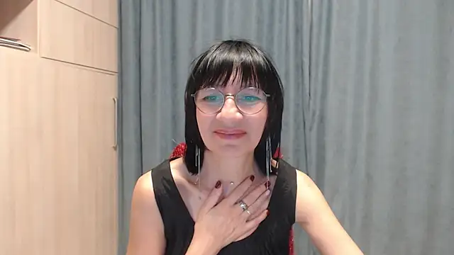Erica95Bloom online show from 12/14/24, 09:24