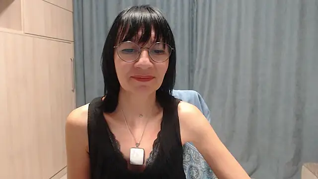 Erica95Bloom online show from 01/10/25, 05:56