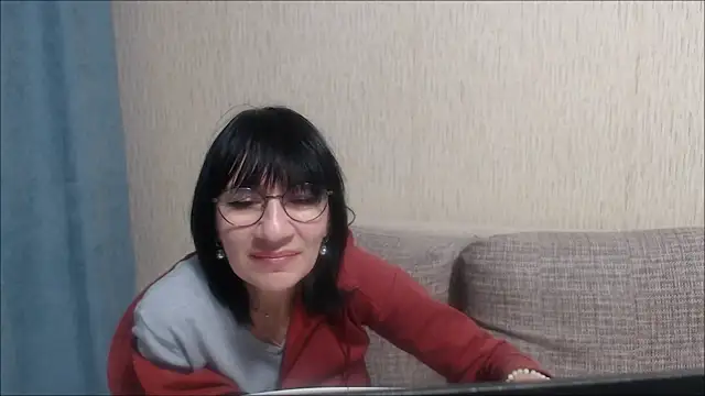 Erica95Bloom online show from 02/08/25, 08:53