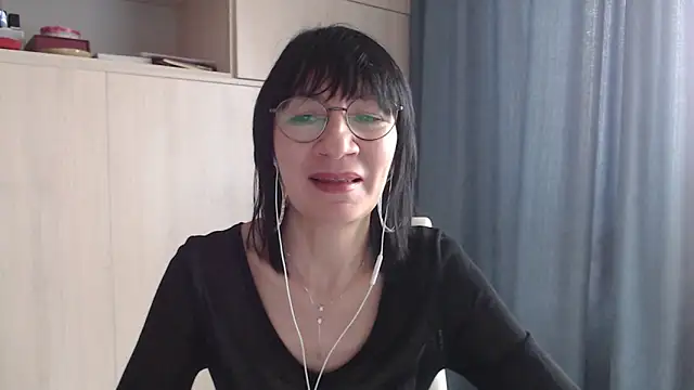 Erica95Bloom online show from 09/19/25, 11:11