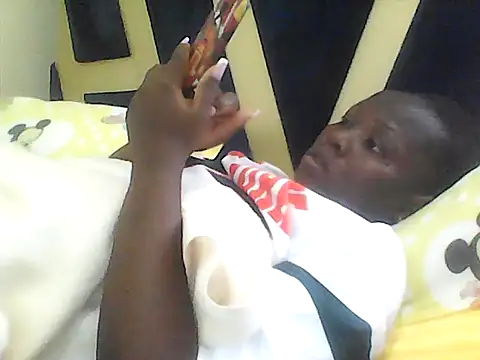 sweet-frida22 online show from 11/08/25, 08:03