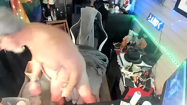 Snapshot of Daddysthick chatting on 11/01/25, 05:42 Daddysthick online show from 11/01/25, 05:42