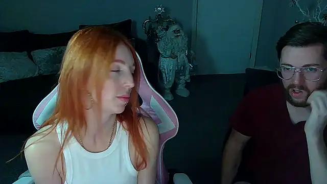 Red firesquirt online show from 12/12/24, 09:04