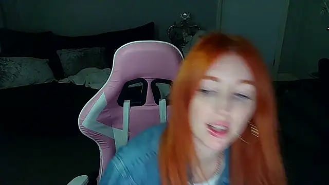 Red firesquirt online show from 12/24/24, 12:55