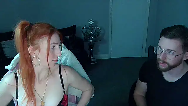 Red firesquirt online show from 12/29/24, 09:30