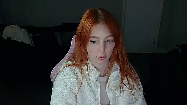 Red firesquirt online show from 01/15/25, 02:35