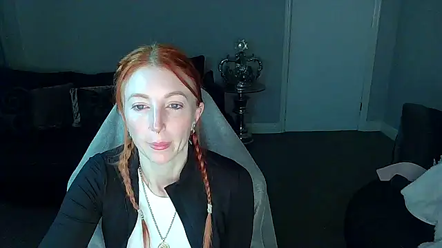 Red firesquirt online show from 02/05/25, 11:28