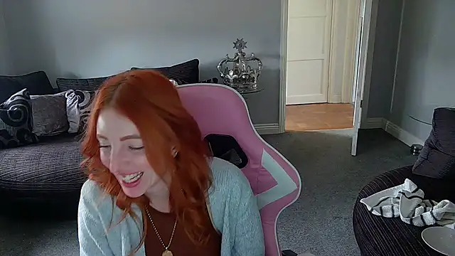 Red firesquirt online show from 03/21/25, 02:29