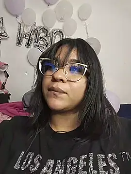 Yelly online show from 07/24/26, 03:26