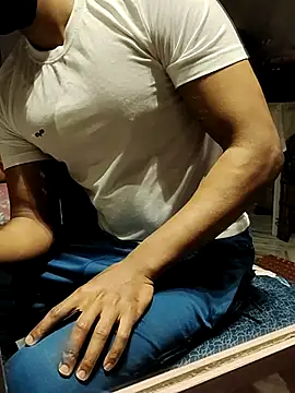 xxxhugedick0001 online show from 02/25/25, 05:19