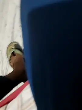 xxxhugedick0001 online show from 03/04/25, 07:19