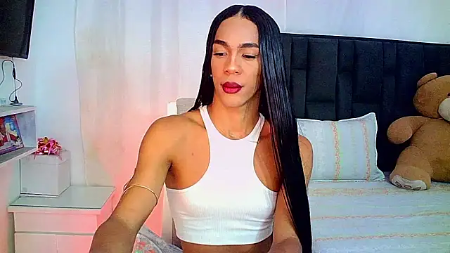 Snapshot of carmen14 chatting on 02/11/26, 05:12 carmen14 online show from 02/11/26, 05:12