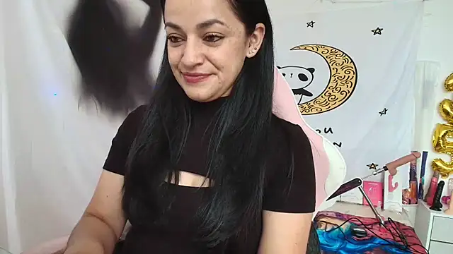 LovelyAzucena online show from 06/03/26, 03:28