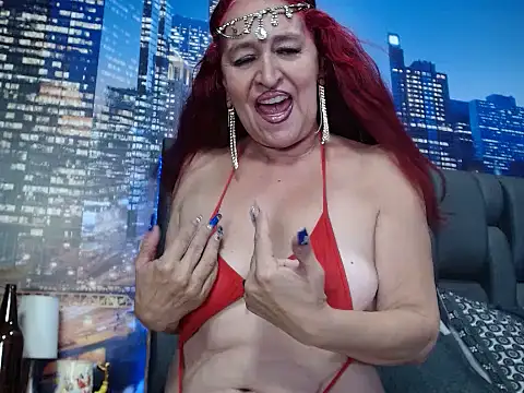 Snapshot of Lucy_mature8 chatting on 09/28/25, 10:15 Lucy mature8 online show from 09/28/25, 10:15