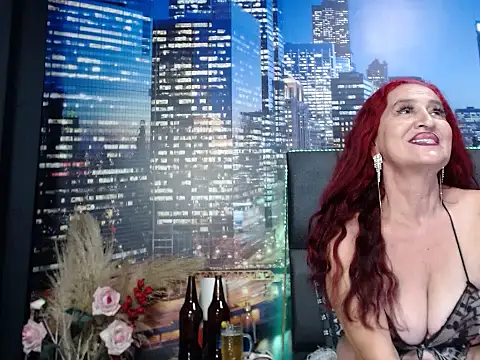 Snapshot of Lucy_mature8 chatting on 10/05/25, 05:00 Lucy mature8 online show from 10/05/25, 05:00