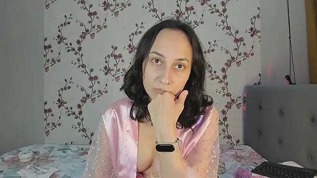 Alisagold90 online show from 02/06/25, 06:02