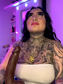 CloeeBeckam online show from 11/29/25, 07:22