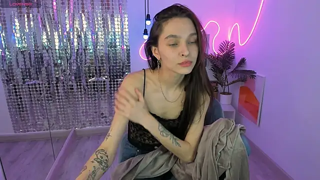 Snapshot of ChloeSunny chatting on 04/06/26, 04:46 ChloeSunny online show from 04/06/26, 04:46
