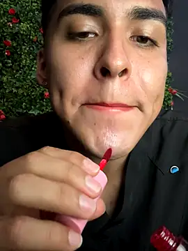 Snapshot of mateo-hot chatting on 09/14/25, 04:39 mateo-hot online show from 09/14/25, 04:39