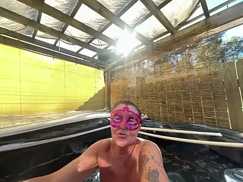 Snapshot of prainxxx22 chatting on 11/04/25, 07:24 prainxxx22 online show from 11/04/25, 07:24