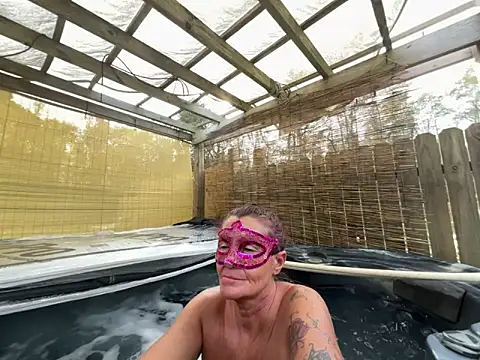 Snapshot of prainxxx22 chatting on 11/15/25, 07:21 prainxxx22 online show from 11/15/25, 07:21