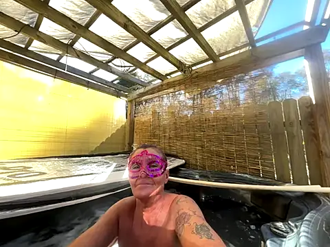 Snapshot of prainxxx22 chatting on 11/17/25, 07:08 prainxxx22 online show from 11/17/25, 07:08