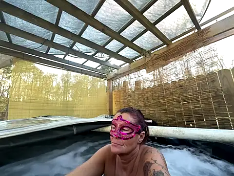 Snapshot of prainxxx22 chatting on 12/16/25, 07:19 prainxxx22 online show from 12/16/25, 07:19