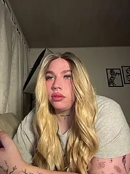 IsabellaFigueredo   online show from 11/04/25, 09:30