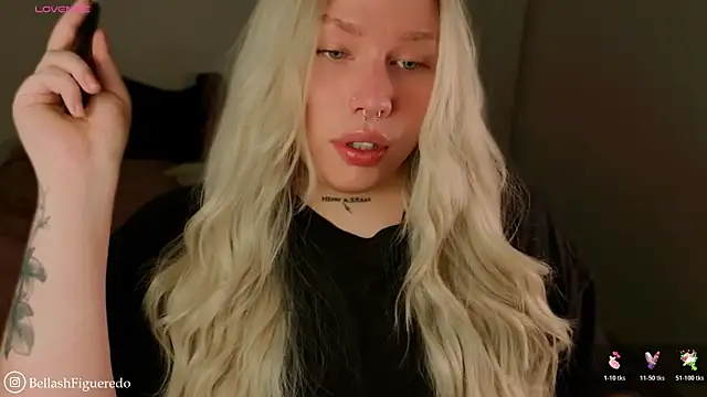 Snapshot of IsabellaFigueredo__ chatting on 03/27/26, 10:26 IsabellaFigueredo online show from 03/27/26, 10:26