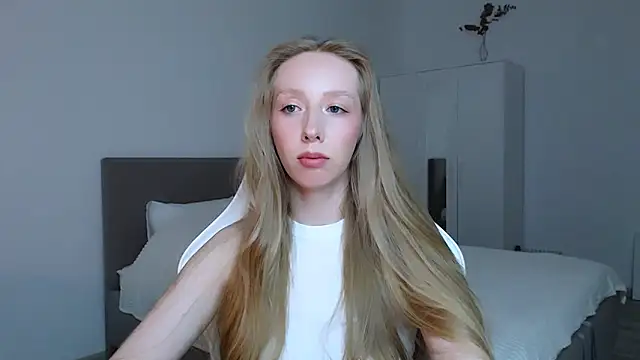 Snapshot of Luna_insniity chatting on 09/13/25, 07:02 Luna insniity online show from 09/13/25, 07:02