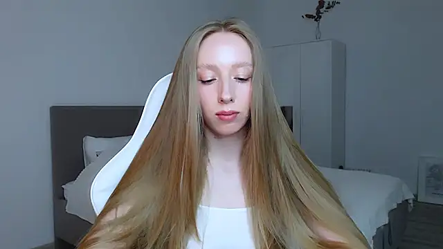 Snapshot of Luna_insniity chatting on 09/15/25, 06:52 Luna insniity online show from 09/15/25, 06:52