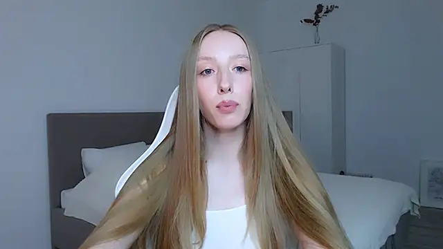 Snapshot of Luna_insniity chatting on 09/27/25, 08:14 Luna insniity online show from 09/27/25, 08:14