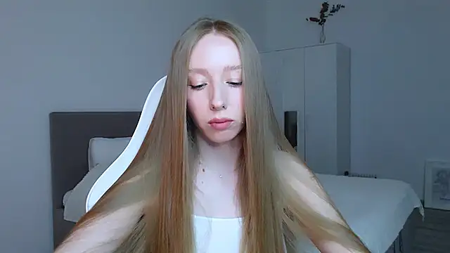 Snapshot of Luna_insniity chatting on 10/21/25, 07:58 Luna insniity online show from 10/21/25, 07:58